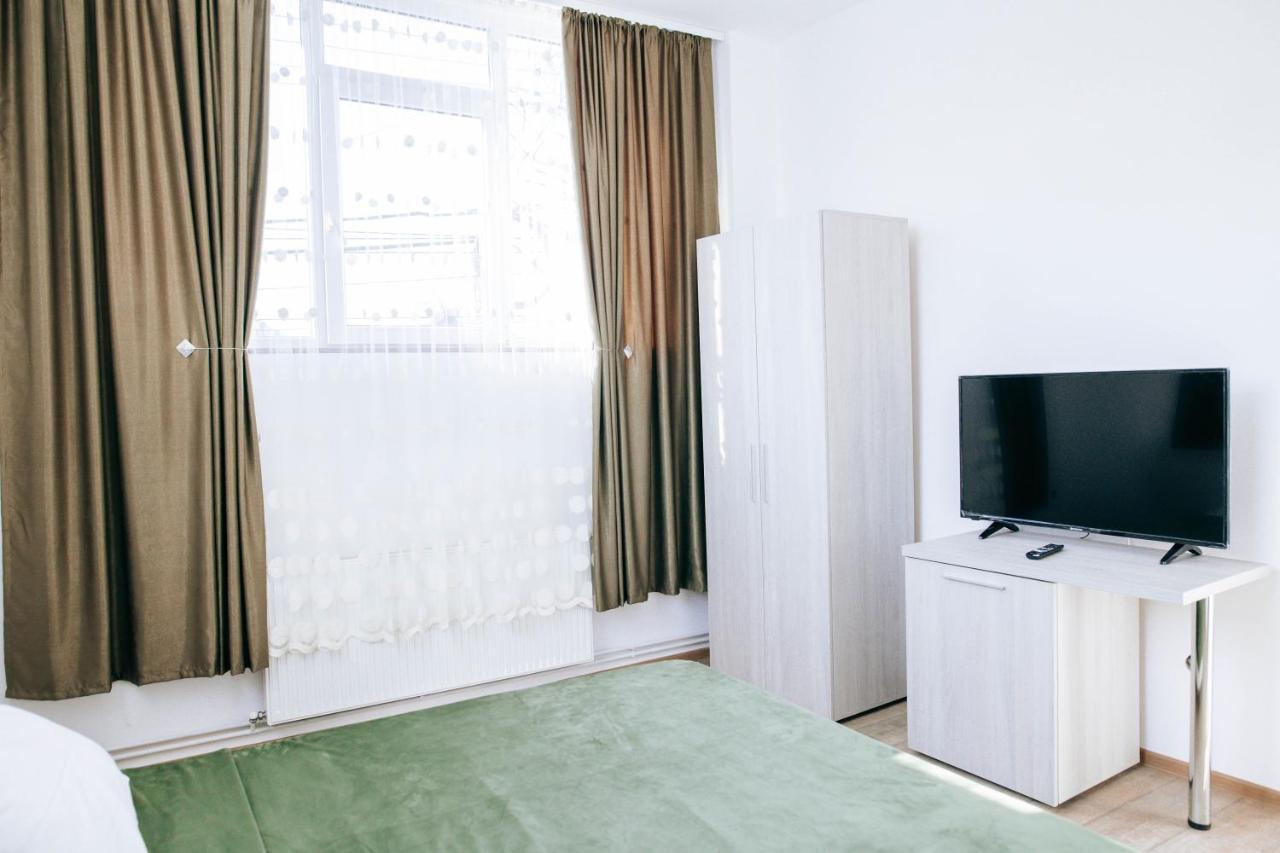 Neva Apartments Фегераш Екстер'єр фото