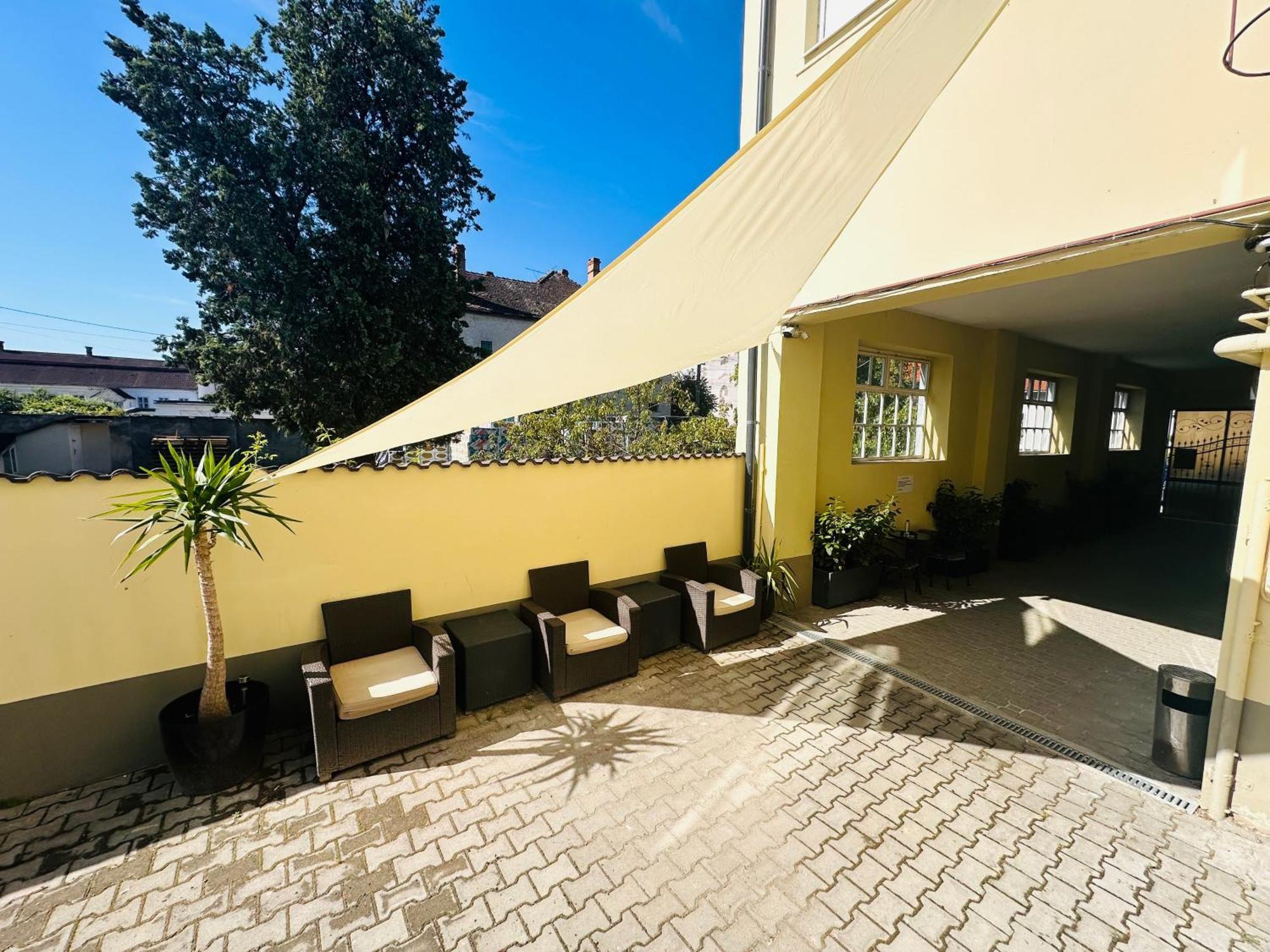 Neva Apartments Фегераш Екстер'єр фото